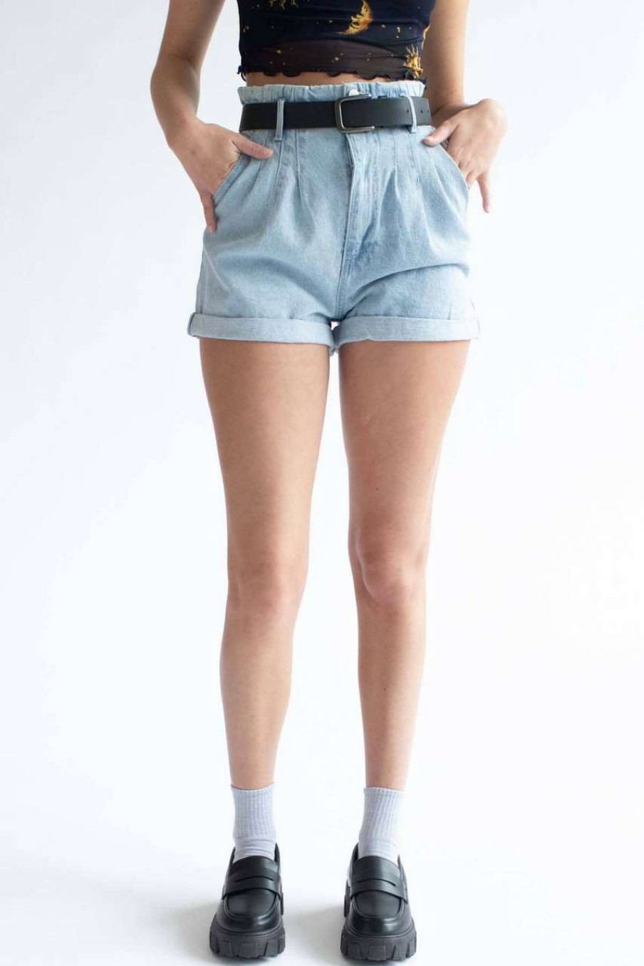 Women * | Special Offer Light Wash High Waisted Pleated Denim Shorts