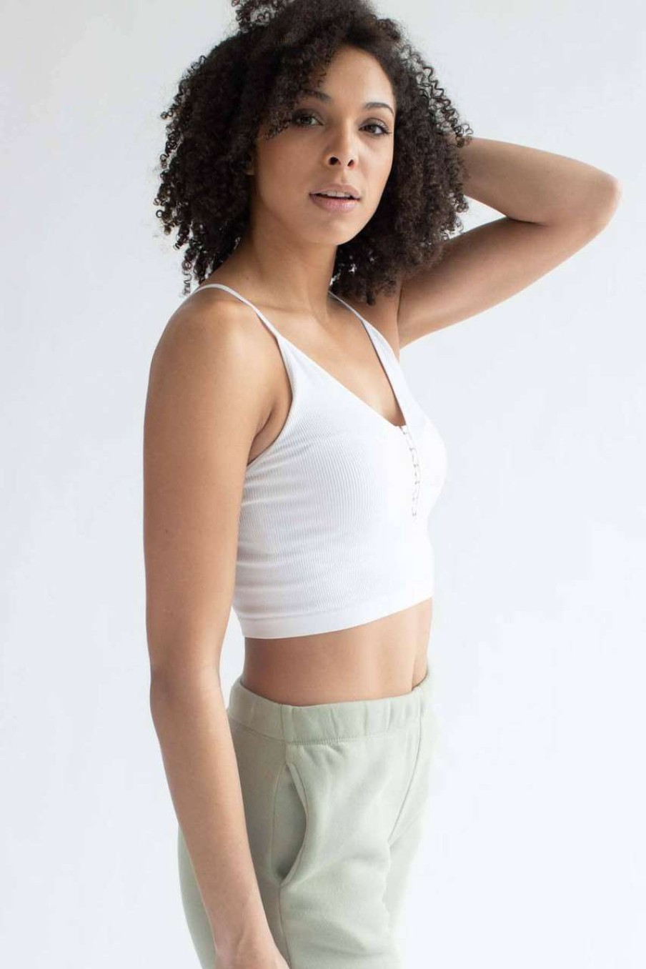 Women * | On Discount White Seamless Hook & Eye Cropped Cami