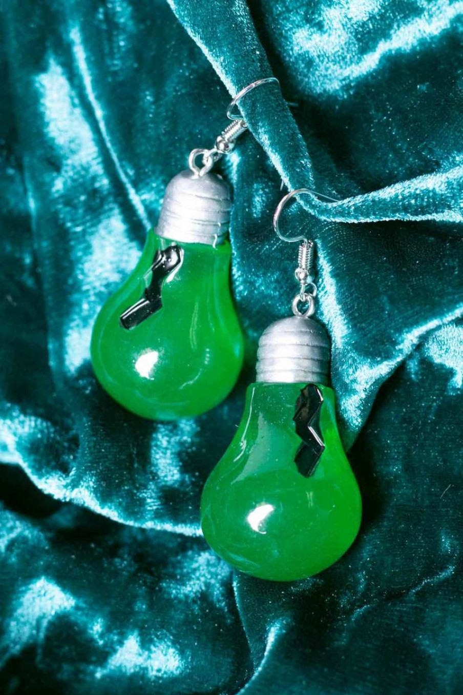 Accessories * | Online Store Green Light Bulb Earrings